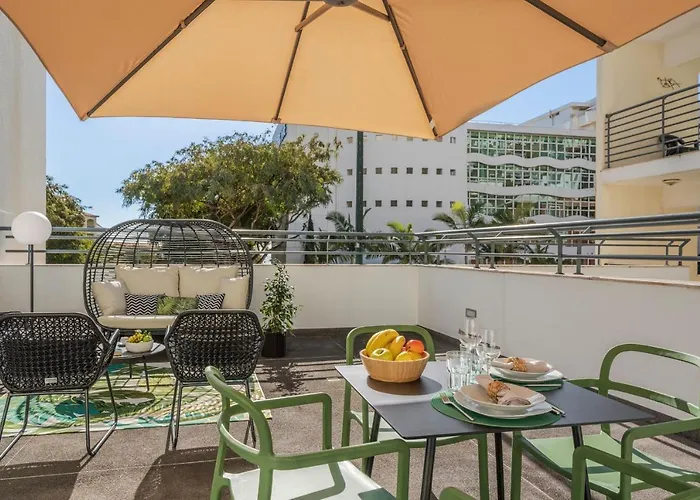 Lido View Place By An Island Funchal